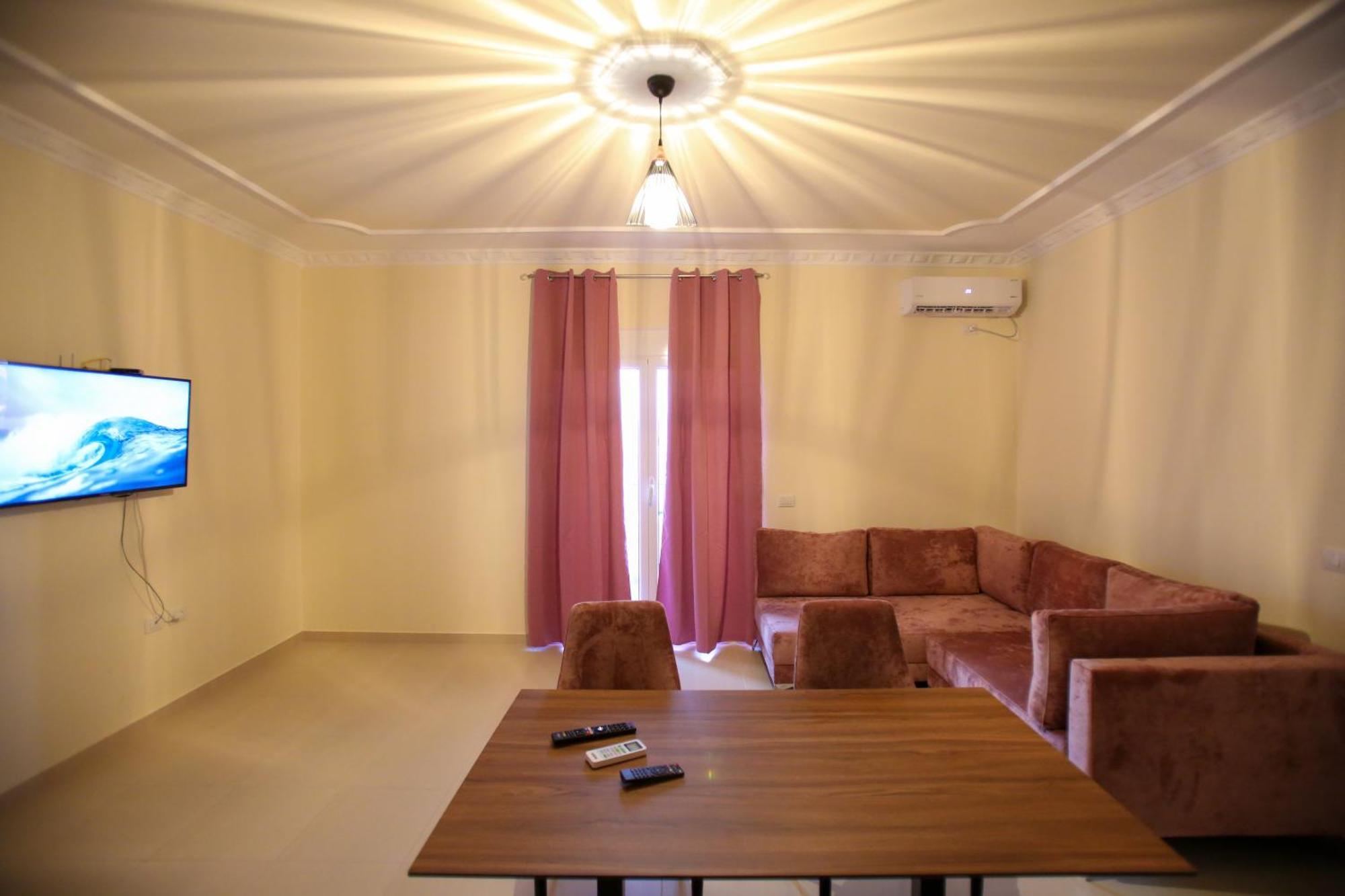 Oasis Residence Vlorë Exteriör bild